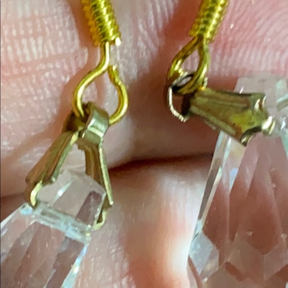 🖤Clear 💕Crystal earrings - Picture 6 of 6